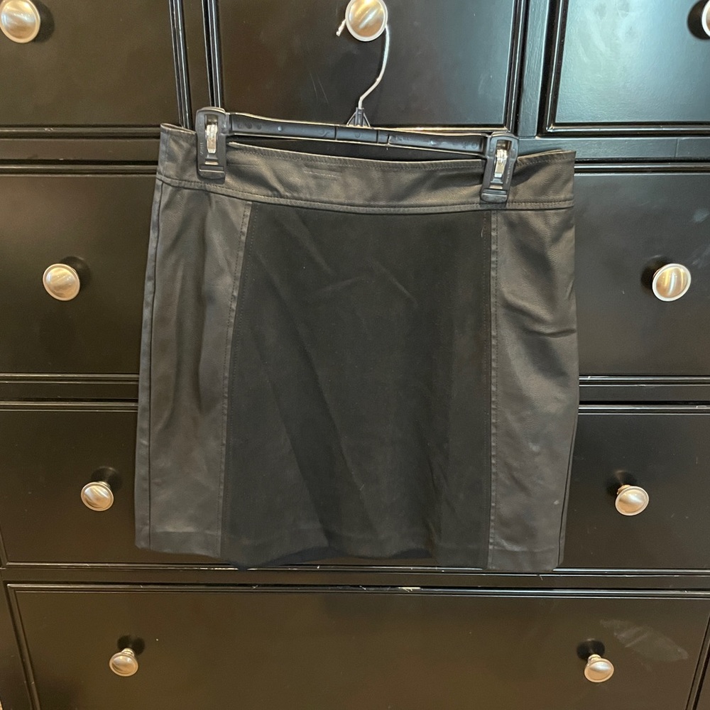 NWOT - LOFT Pleather/Suede Mini Skirt, Size 10